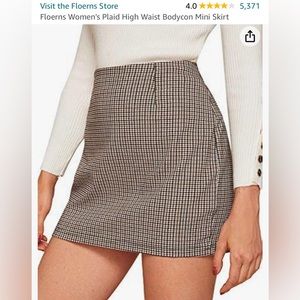 Women’s high waist plaid mini skirt. New- never been worn